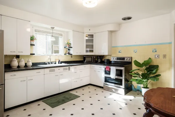 $299,000 | 1656 Oakwood Avenue, Beloit, WI 53511