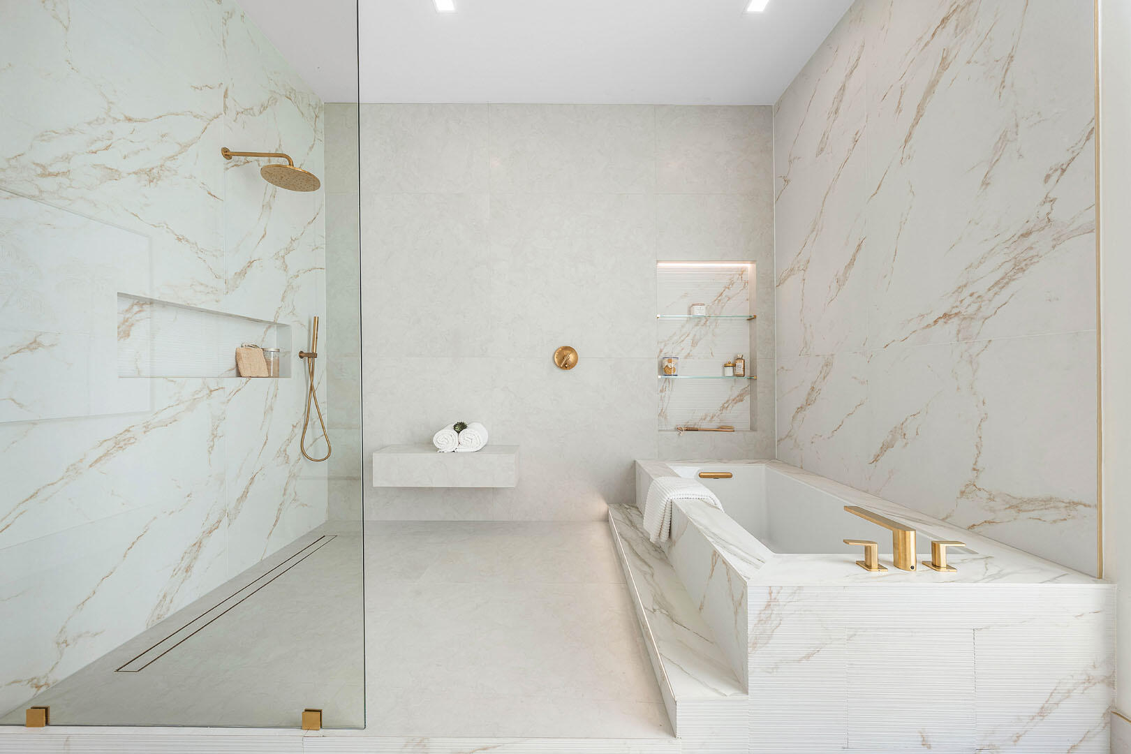 2240 Date Palm Road Boca Raton, FL 33432 - Photo 40 of 89 a bathroom with a bathtub and a shower