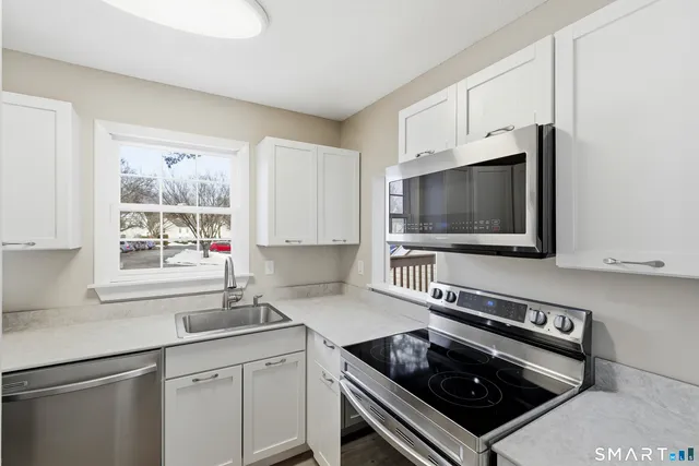 $249,900 | 54 Rope Ferry Road, Unit C42, Waterford, CT 06385