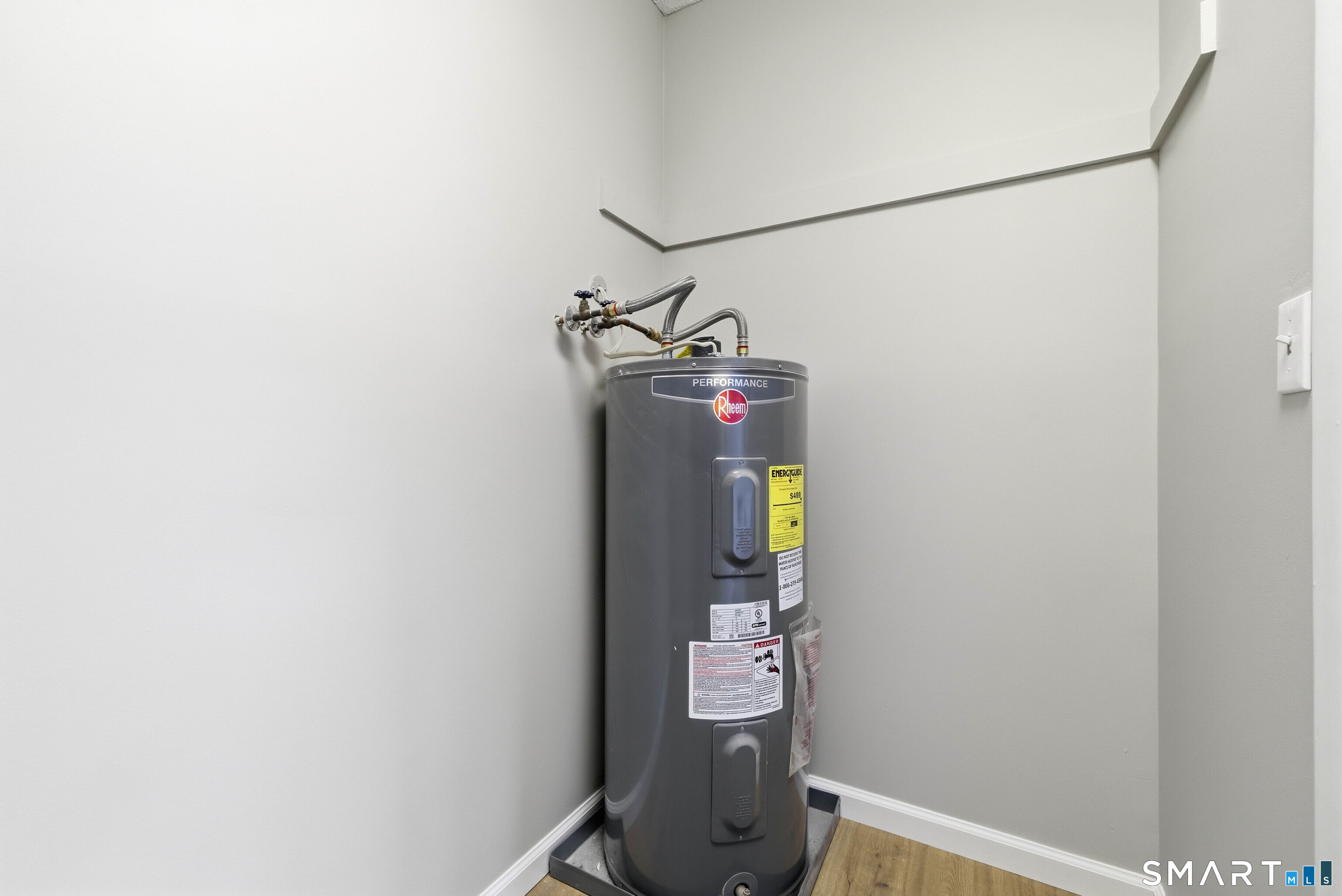 54 Rope Ferry Road, Unit C42 Waterford, CT 06385 - Photo 24 of 40