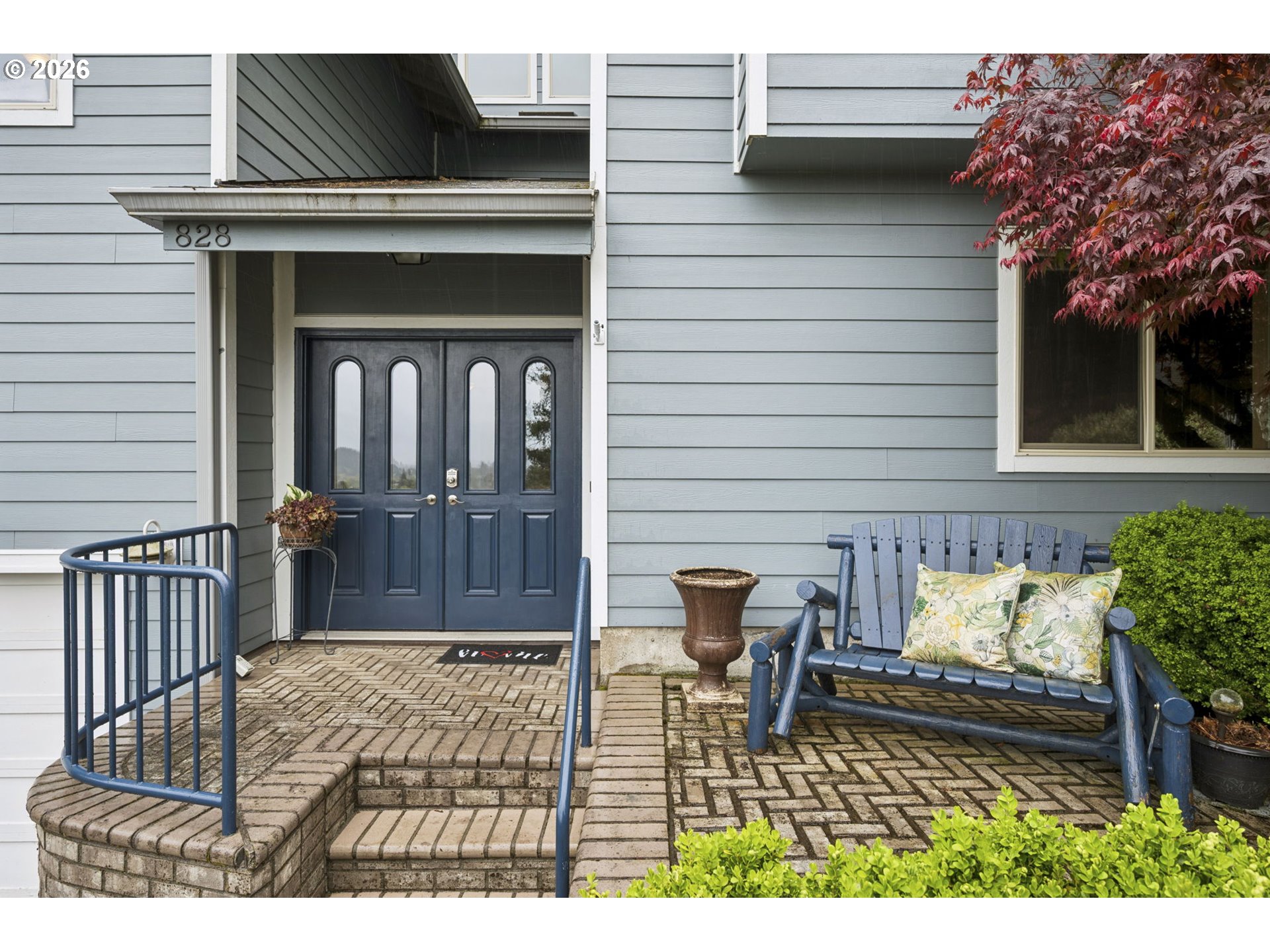 828 Southwest Wilson Court Gresham, OR 97080 - Photo 3 of 48 Porch