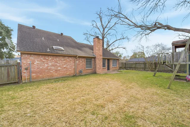 $2,100 | 926 Comstock Springs Drive, Katy, TX 77450