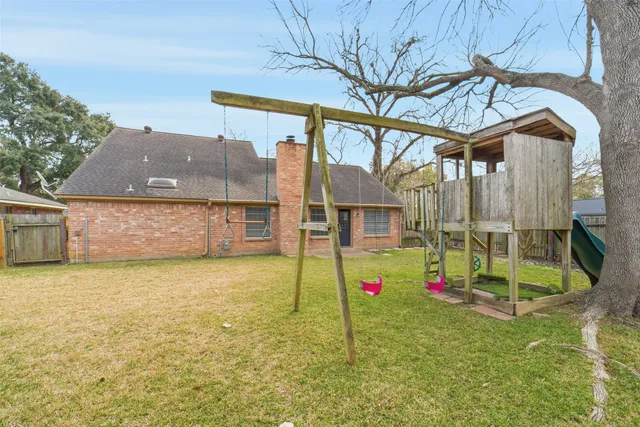 $2,100 | 926 Comstock Springs Drive, Katy, TX 77450