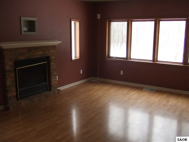15156 Bird Road Byron, MI 48418 - Photo 4 of 7 45081-3.JPG