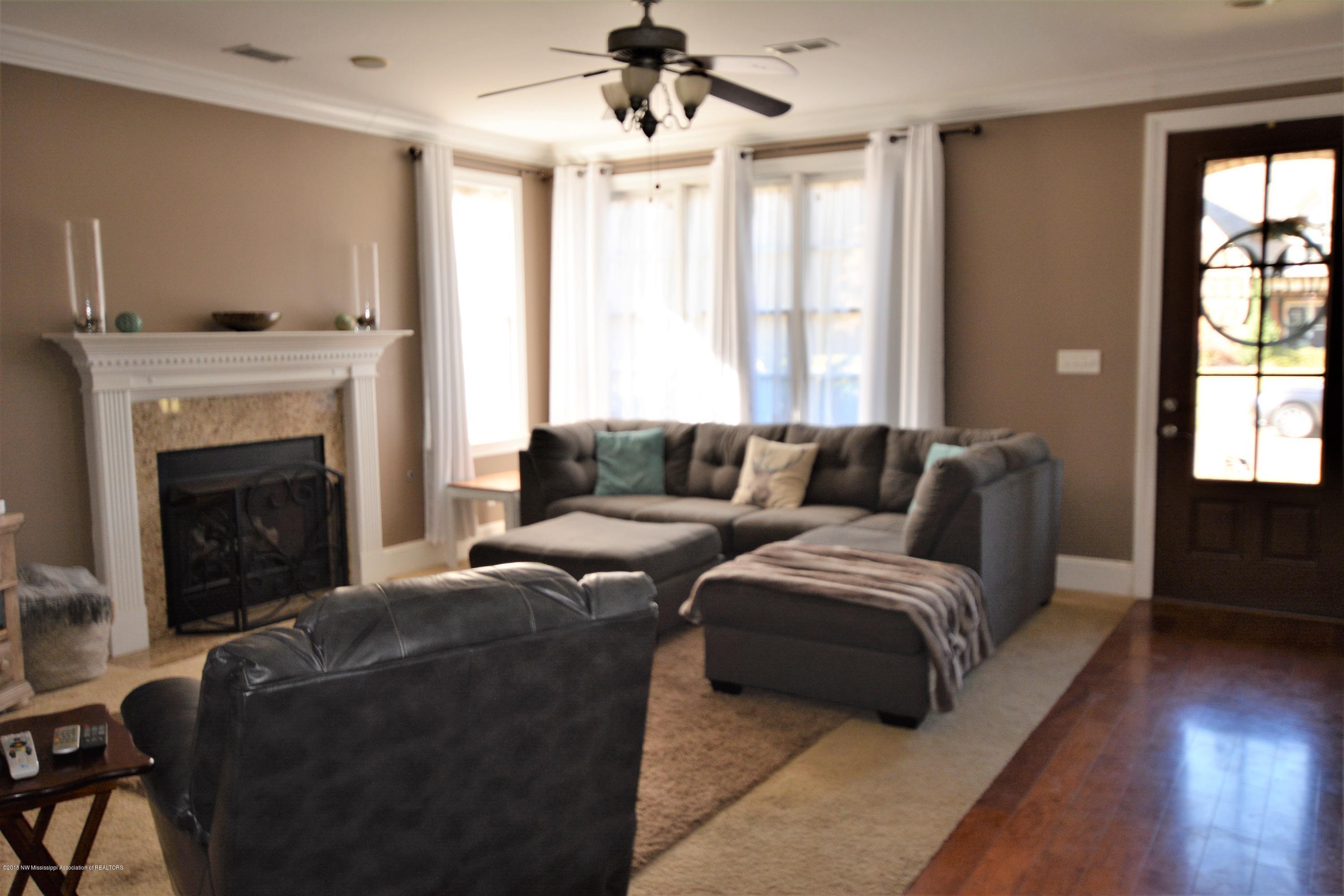 3368 Scott Road Hernando, MS 38632 - Photo 3 of 22 Family Room