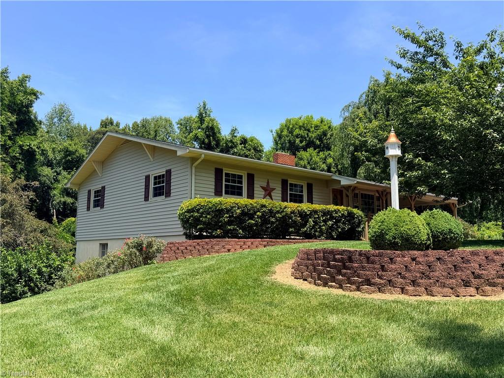 176 West Robin Road Elkin, NC 28621 - Photo 1 of 25