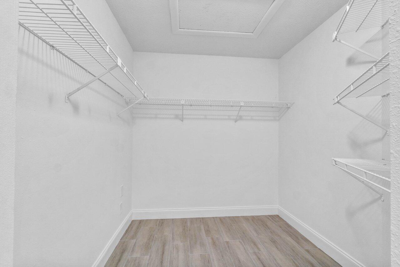 2030 Colonial Road, Unit 6 Fort Pierce, FL 34950 - Photo 19 of 27 024-2030ColonialRoad-B6-FortPierce-FL-34