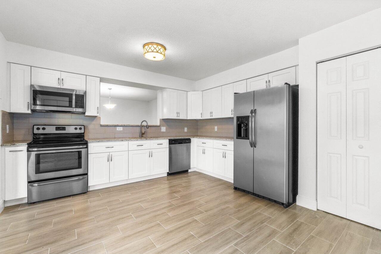 008-2030ColonialRoad-B6-FortPierce-FL-34