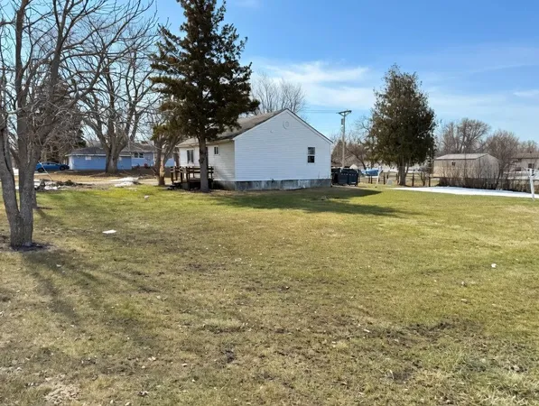 $49,500 | 516 West Minnesota Avenue, Mahnomen, MN 56557