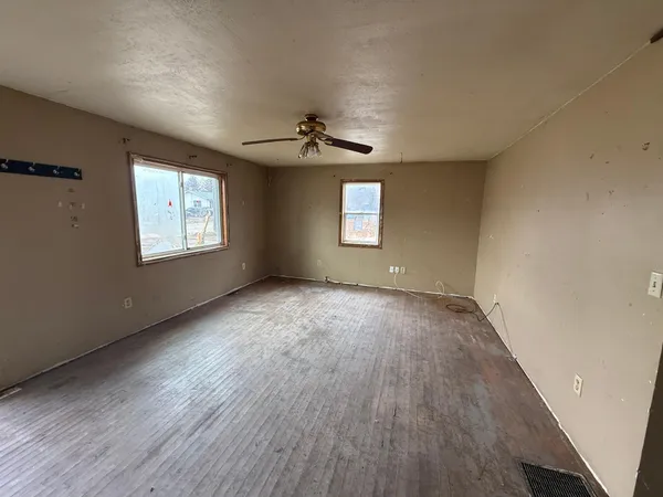 $49,500 | 516 West Minnesota Avenue, Mahnomen, MN 56557