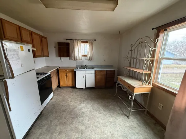 $49,500 | 516 West Minnesota Avenue, Mahnomen, MN 56557