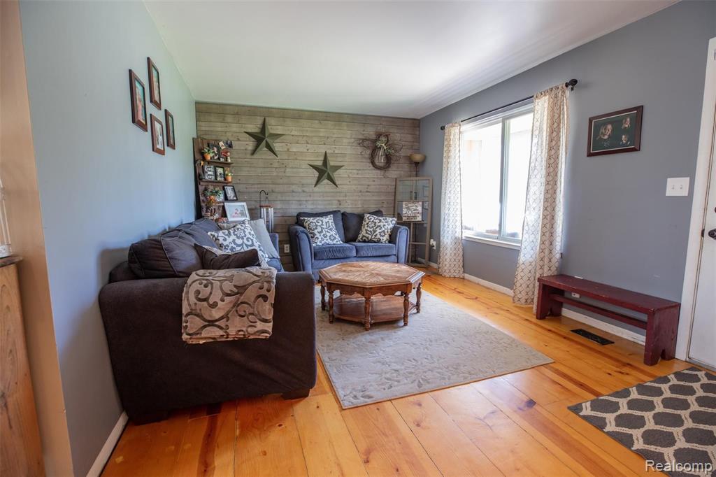 6245 Calkins Road Flint, MI 48532 - Photo 2 of 24