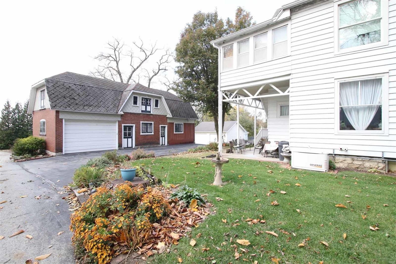 1110 State Street Alton, IL 62002 - Photo 2 of 24 Gallery Image 2