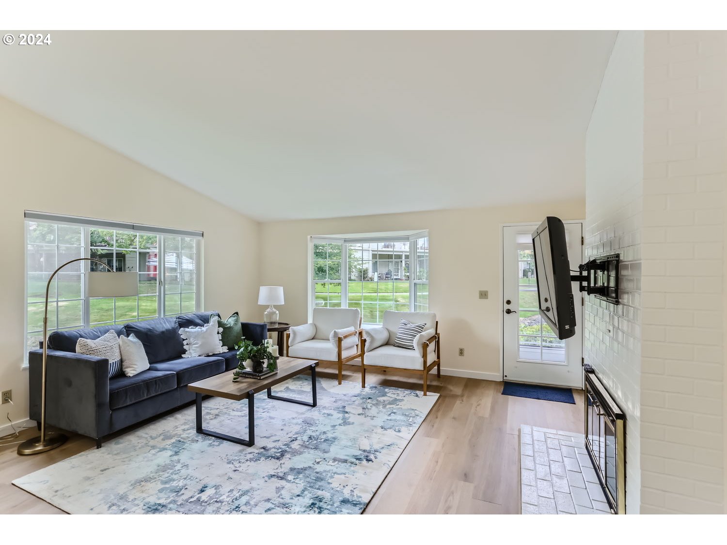 13775 Southwest Scholls Ferry Road, Unit 1 Beaverton, OR 97008 - Photo 4 of 28 Gallery Image 4