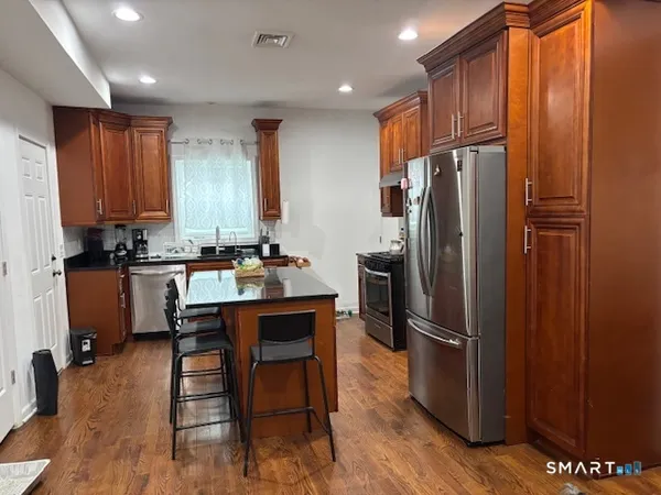 $3,000 | 203 Benham Avenue, Bridgeport, CT 06605