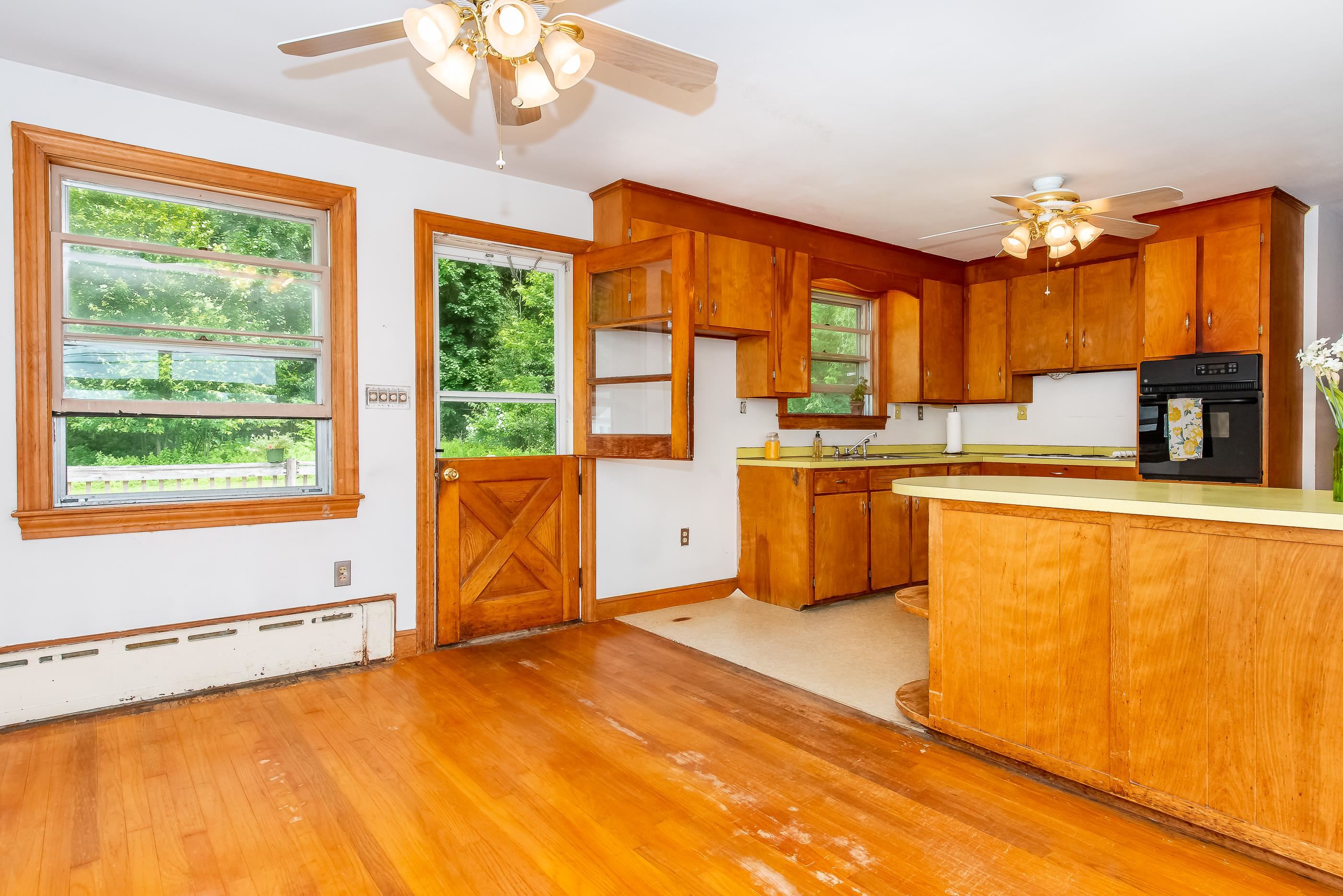 126 Dover Point Road Dover, NH 03820 - Photo 2 of 31