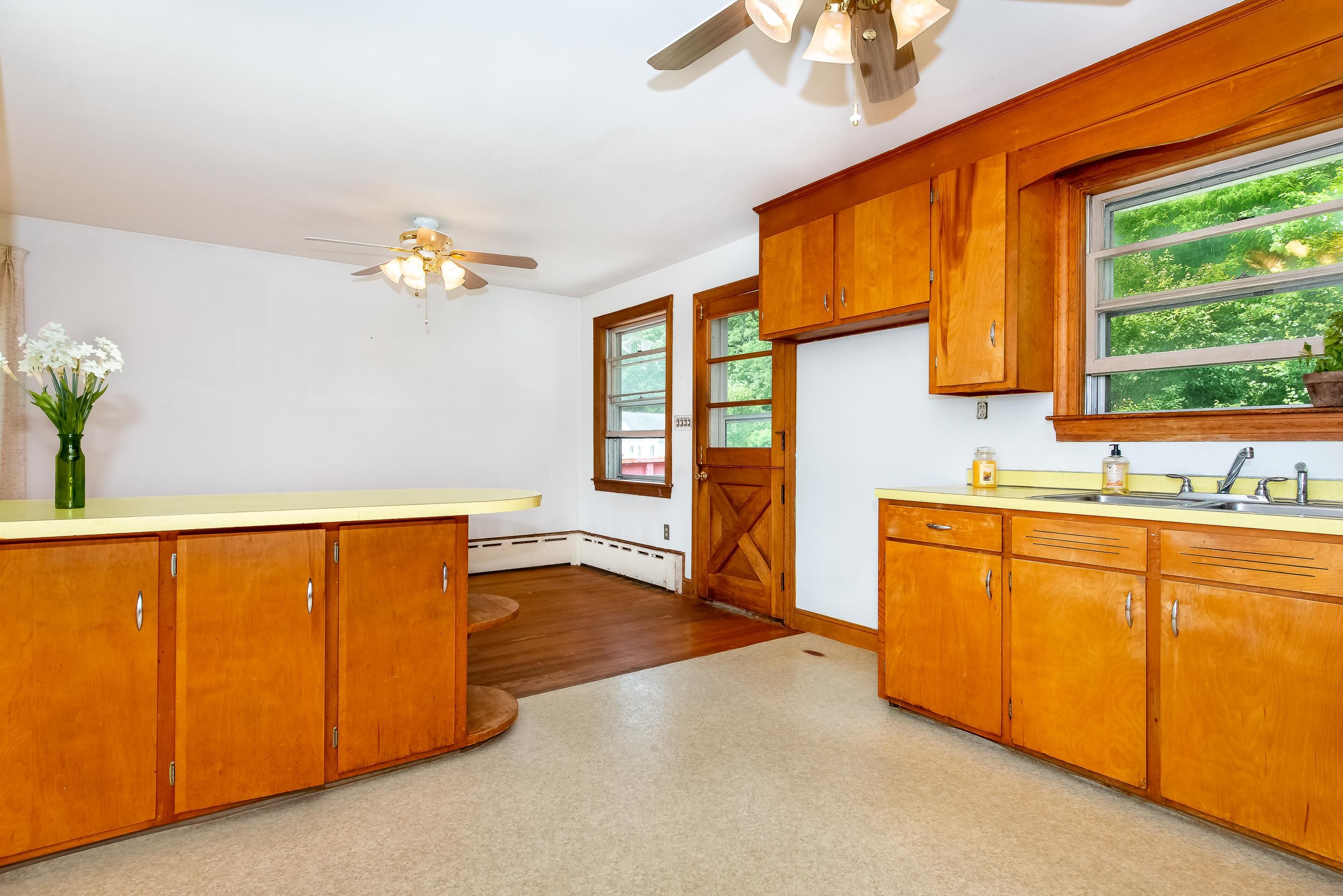 126 Dover Point Road Dover, NH 03820 - Photo 7 of 31