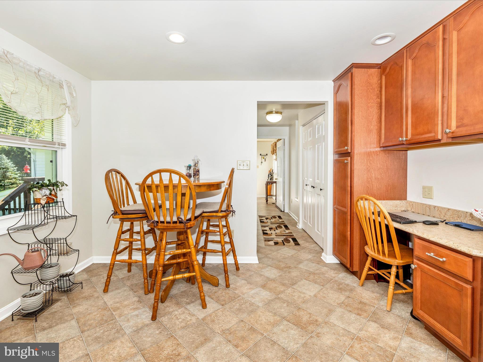 10317 Putman Road Frederick, MD 21702 - Photo 12 of 44 Kitchen and Dining Area