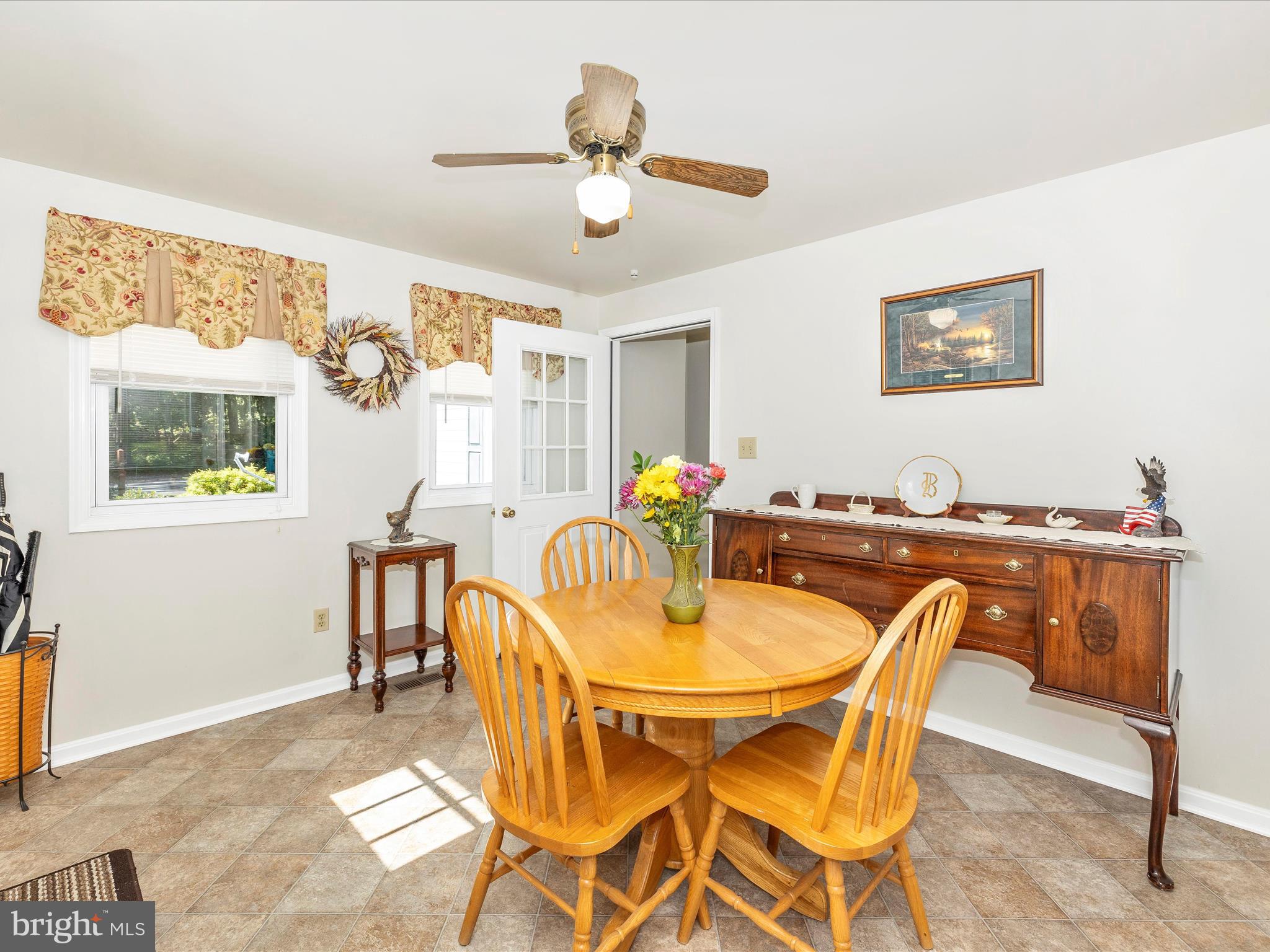 10317 Putman Road Frederick, MD 21702 - Photo 14 of 44 Dining Room