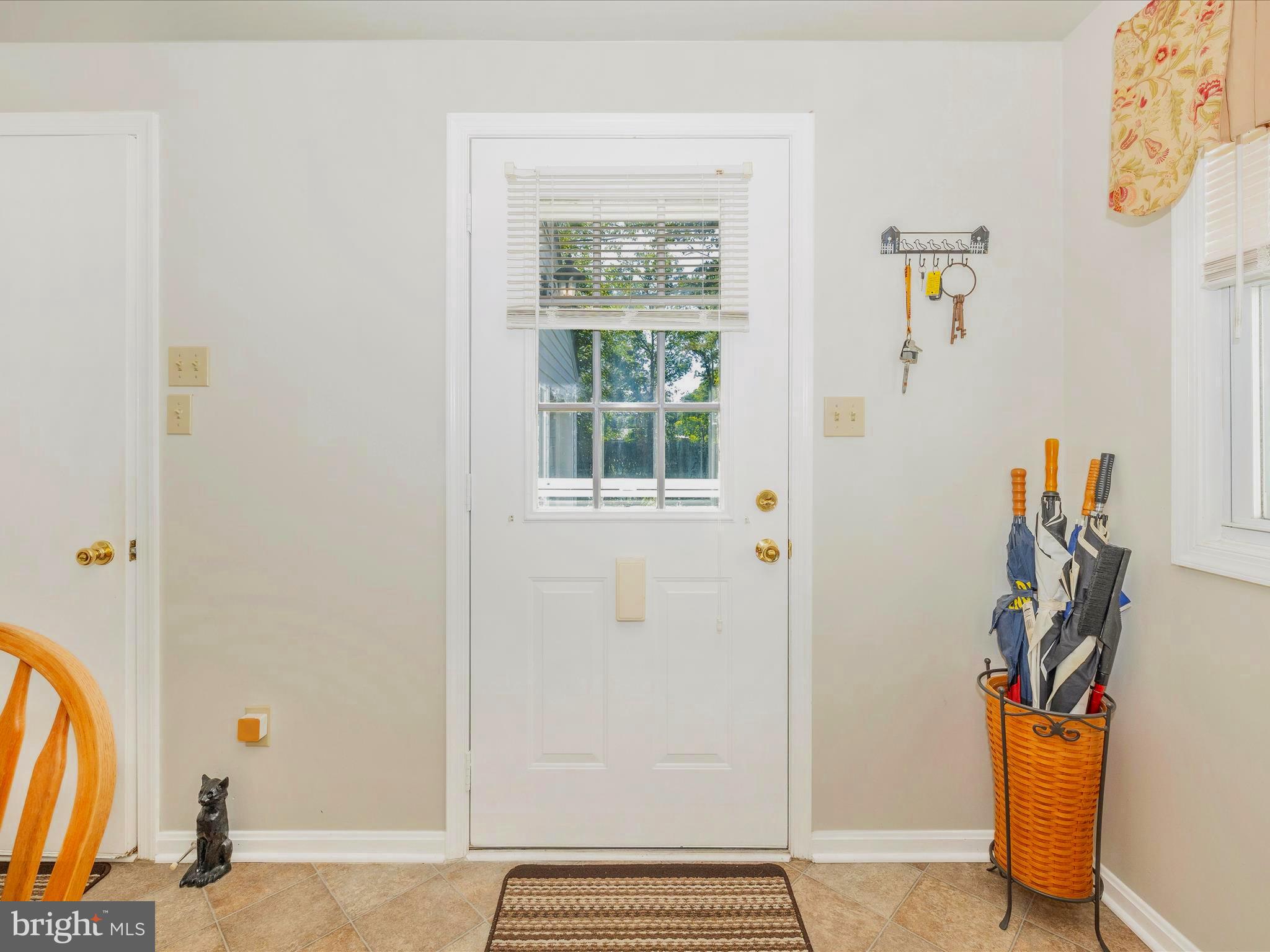 10317 Putman Road Frederick, MD 21702 - Photo 15 of 44 Entry way - near garage