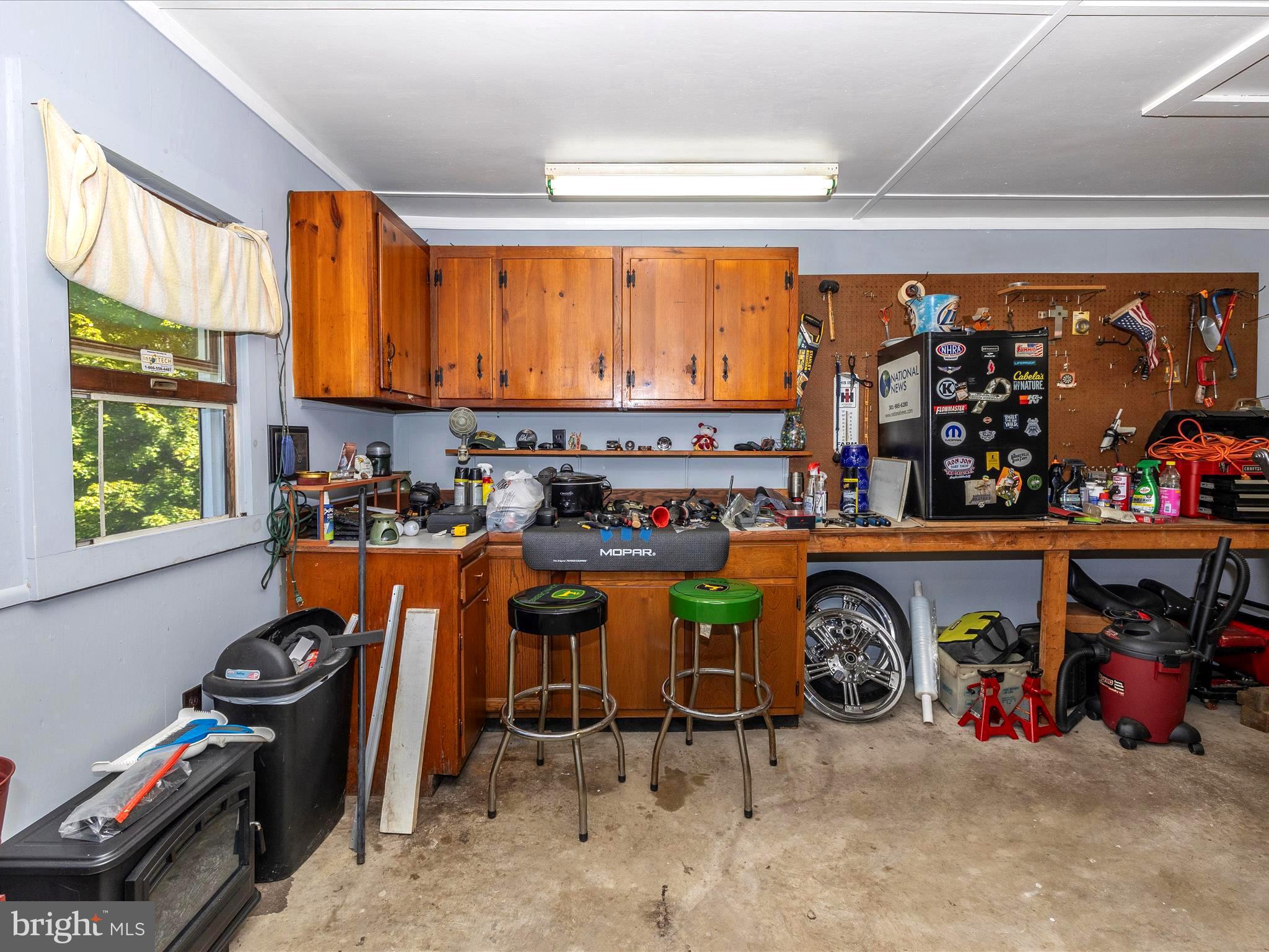 10317 Putman Road Frederick, MD 21702 - Photo 40 of 44 Garage