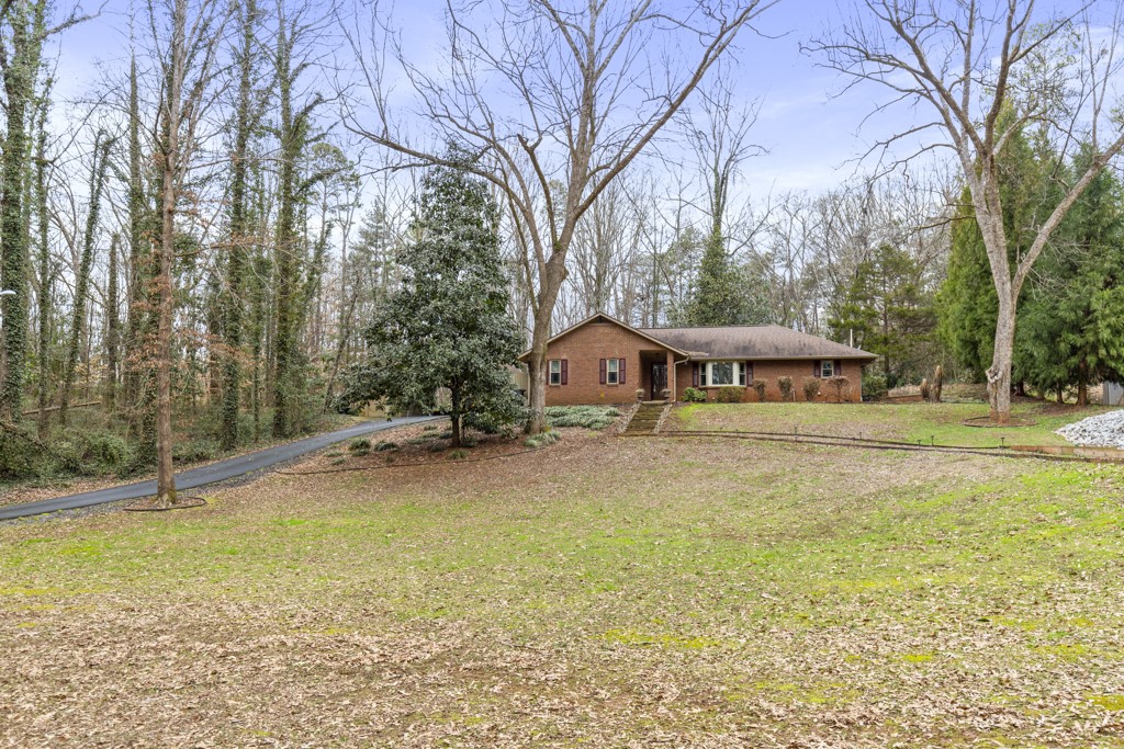322 Dutch Fork Road West Union, SC 29696 - Photo 1 of 37 Gallery Image 1