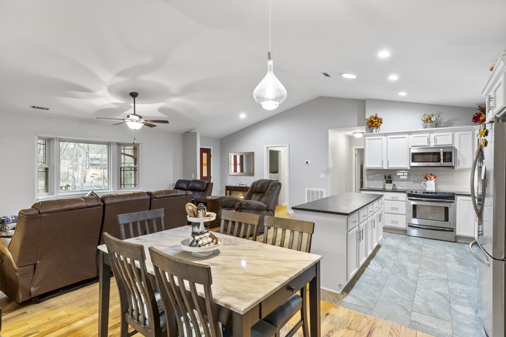 322 Dutch Fork Road West Union, SC 29696 - Photo 11 of 37 Gallery Image 11