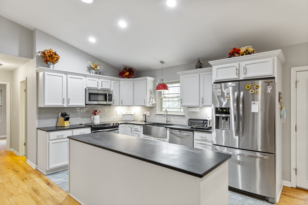 322 Dutch Fork Road West Union, SC 29696 - Photo 6 of 37 Gallery Image 6