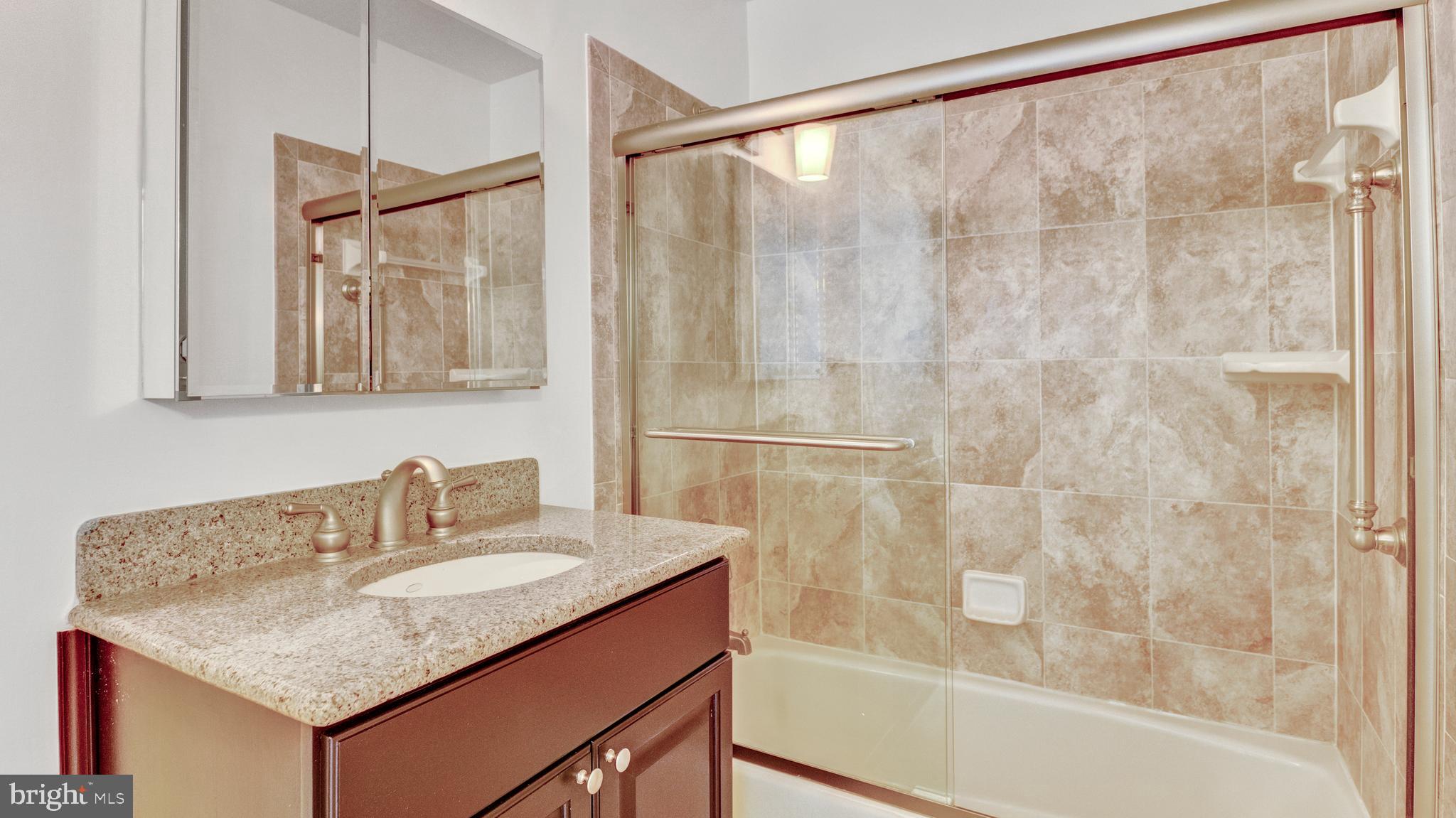 4014 Lees Corner Road Chantilly, VA 20151 - Photo 8 of 29 Bath 1