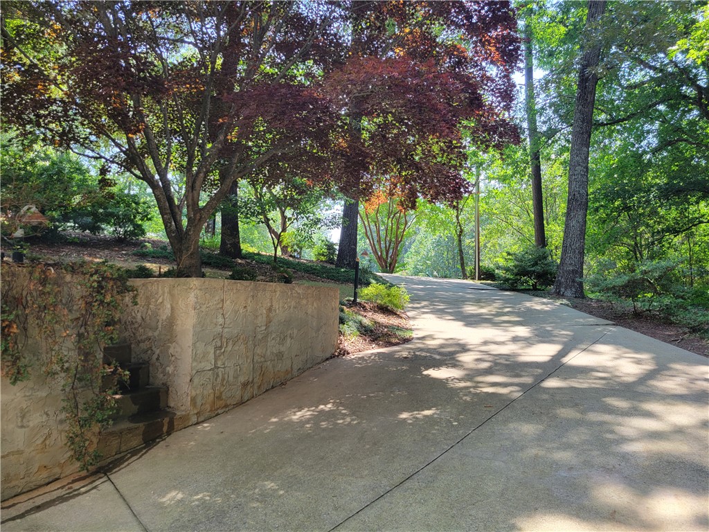 2000 Ridgeview Lane Seneca, SC 29678 - Photo 2 of 30