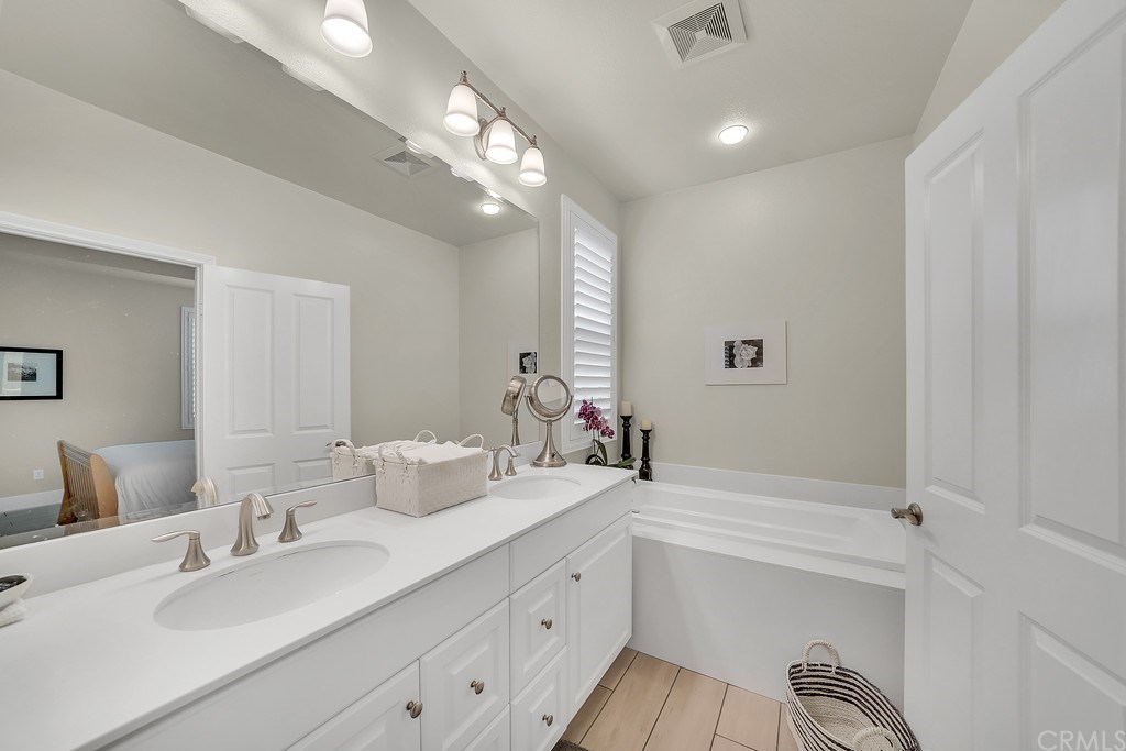 55 Calypso Irvine, CA 92618 - Photo 11 of 19