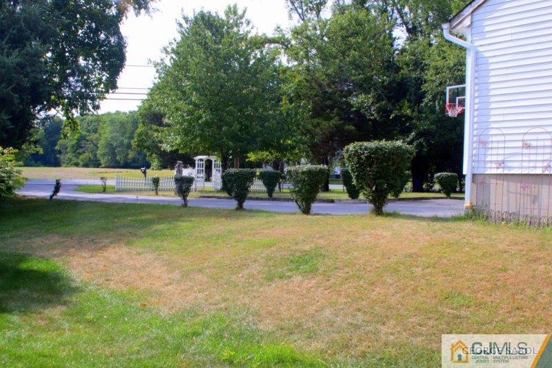 241 Colts Neck Road Farmingdale, NJ 07727 - Photo 4 of 24 Gallery Image 4