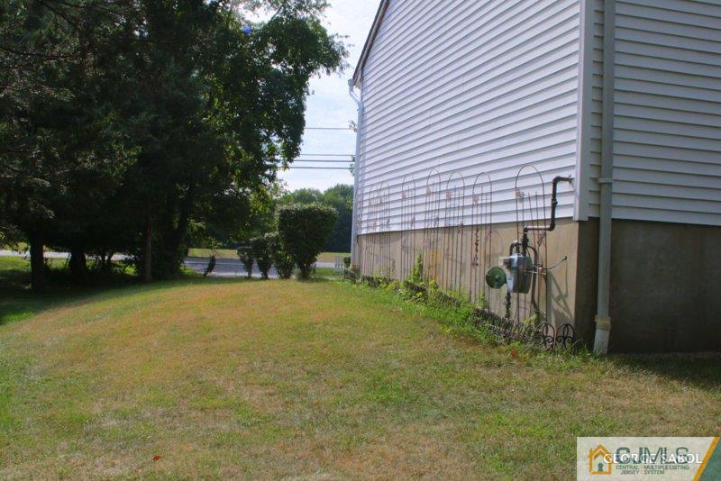 241 Colts Neck Road Farmingdale, NJ 07727 - Photo 5 of 24 Gallery Image 5