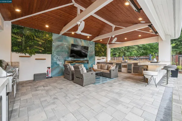 $2,399,000 | 2348 Holly Oak Drive, Danville, CA 94506