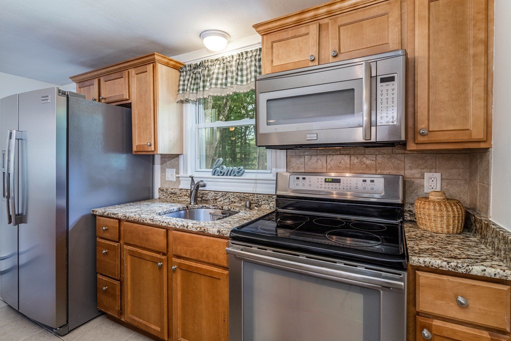 21 Fisher Road Holden, MA 01520 - Photo 22 of 33 Gallery Image 22