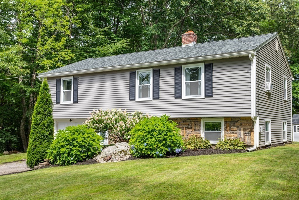21 Fisher Road Holden, MA 01520 - Photo 3 of 33 Gallery Image 3