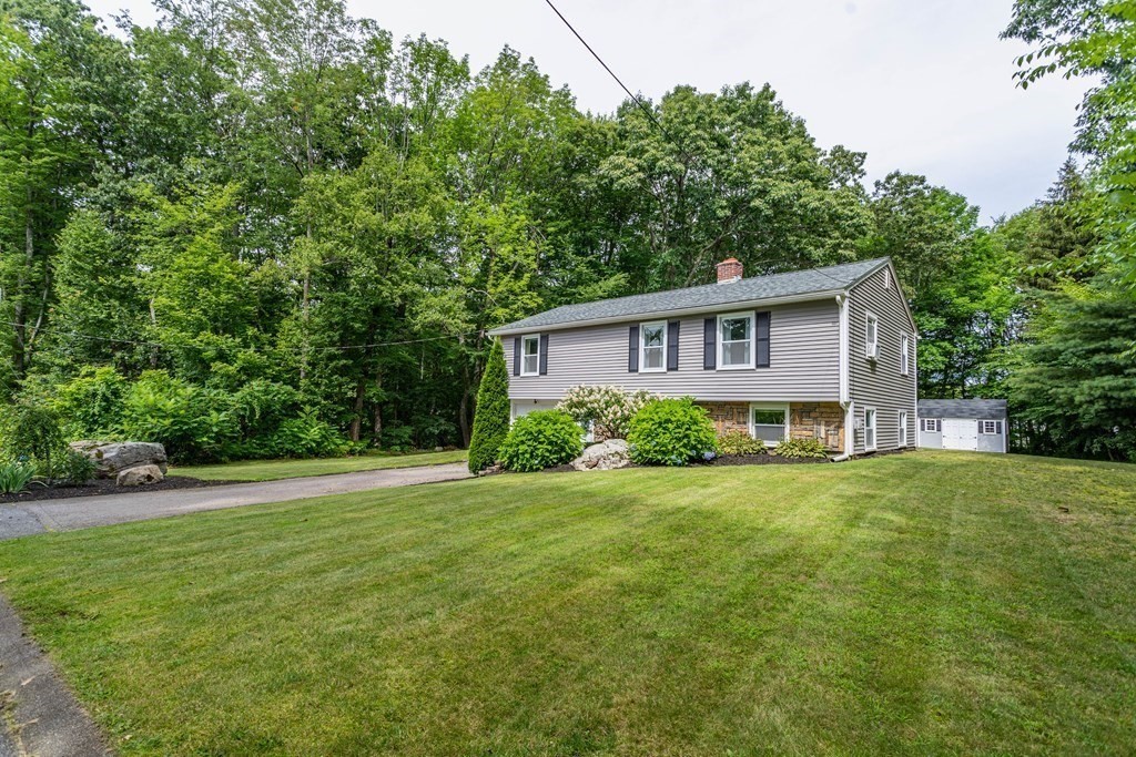 21 Fisher Road Holden, MA 01520 - Photo 4 of 33 Gallery Image 4