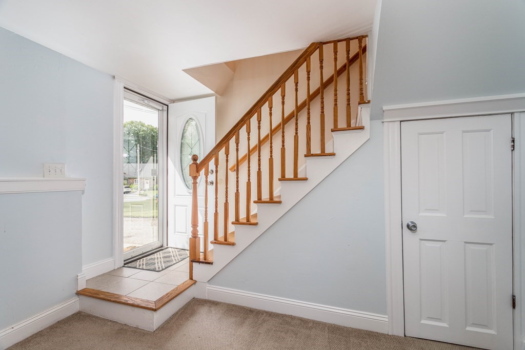 21 Fisher Road Holden, MA 01520 - Photo 9 of 33 Gallery Image 9