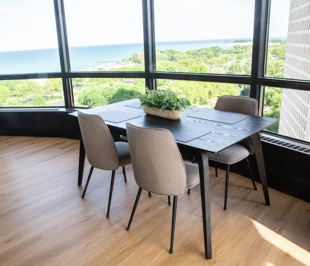 5415 North Sheridan Road, Unit 1601 Chicago, IL 60640 - Photo 4 of 31