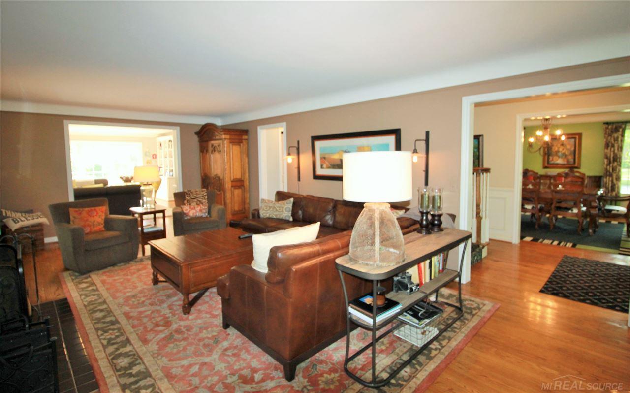 1177 Devonshire Road Grosse Pointe, MI 48230 - Photo 13 of 78 50018564-13.JPG