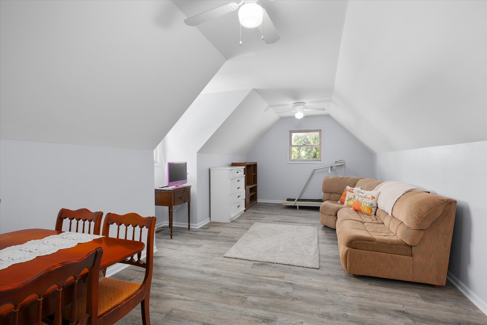 2697 Creekside Lane Morris, IL 60450 - Photo 16 of 31 a living room with furniture and wooden floor