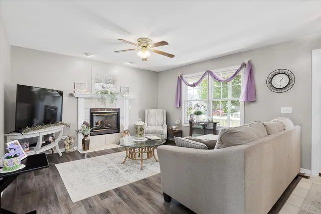 $357,400 | 2697 Creekside Lane, Morris, IL 60450