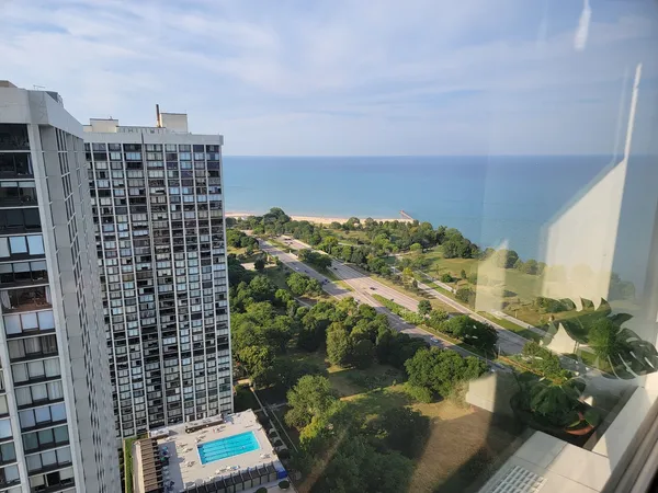 $1,650 | 5415 North Sheridan Road, Unit 3807, Chicago, IL 60640