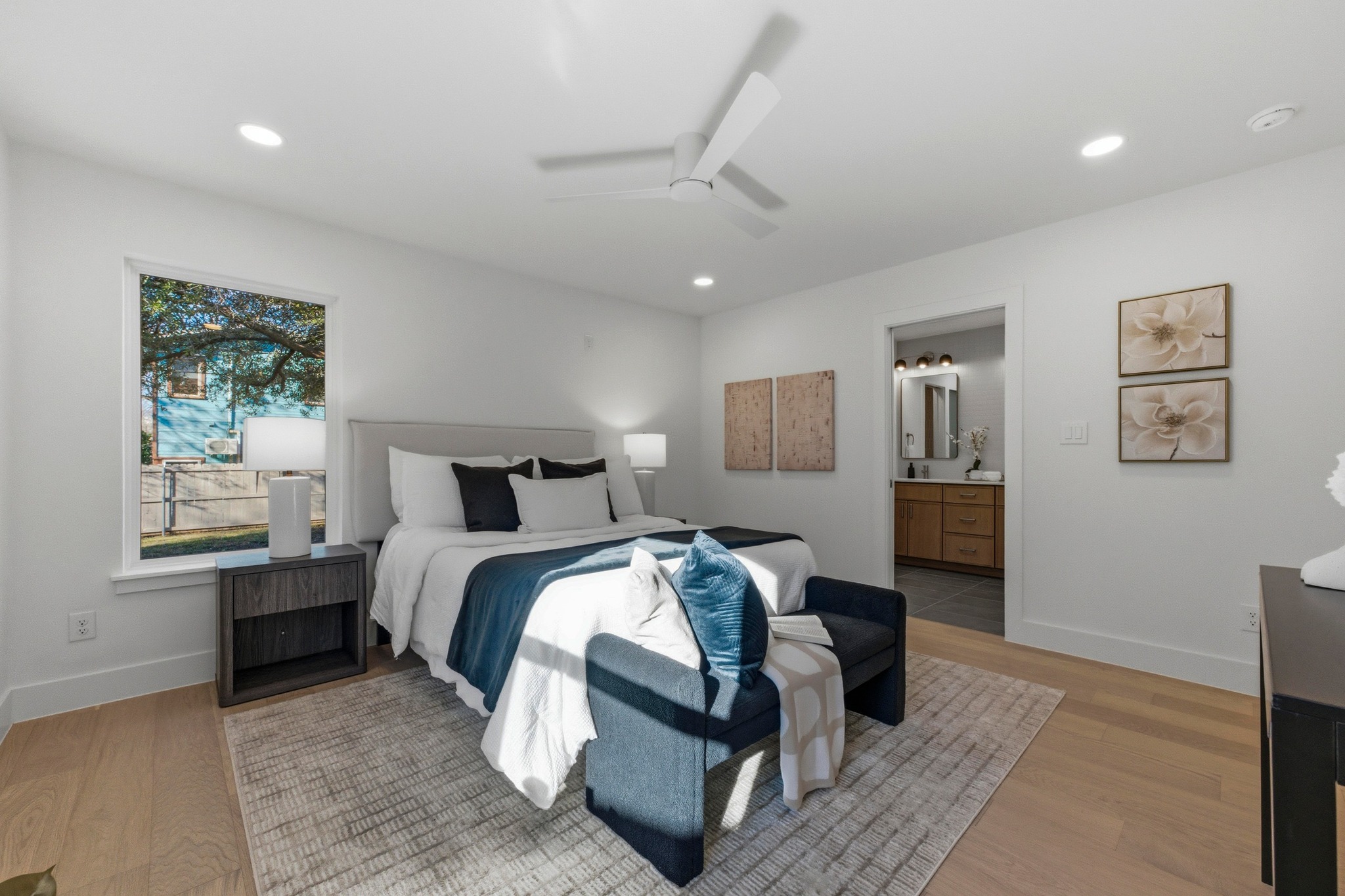 623 Amesbury Lane Austin, TX 78752 - Photo 17 of 34 Primary Bedroom