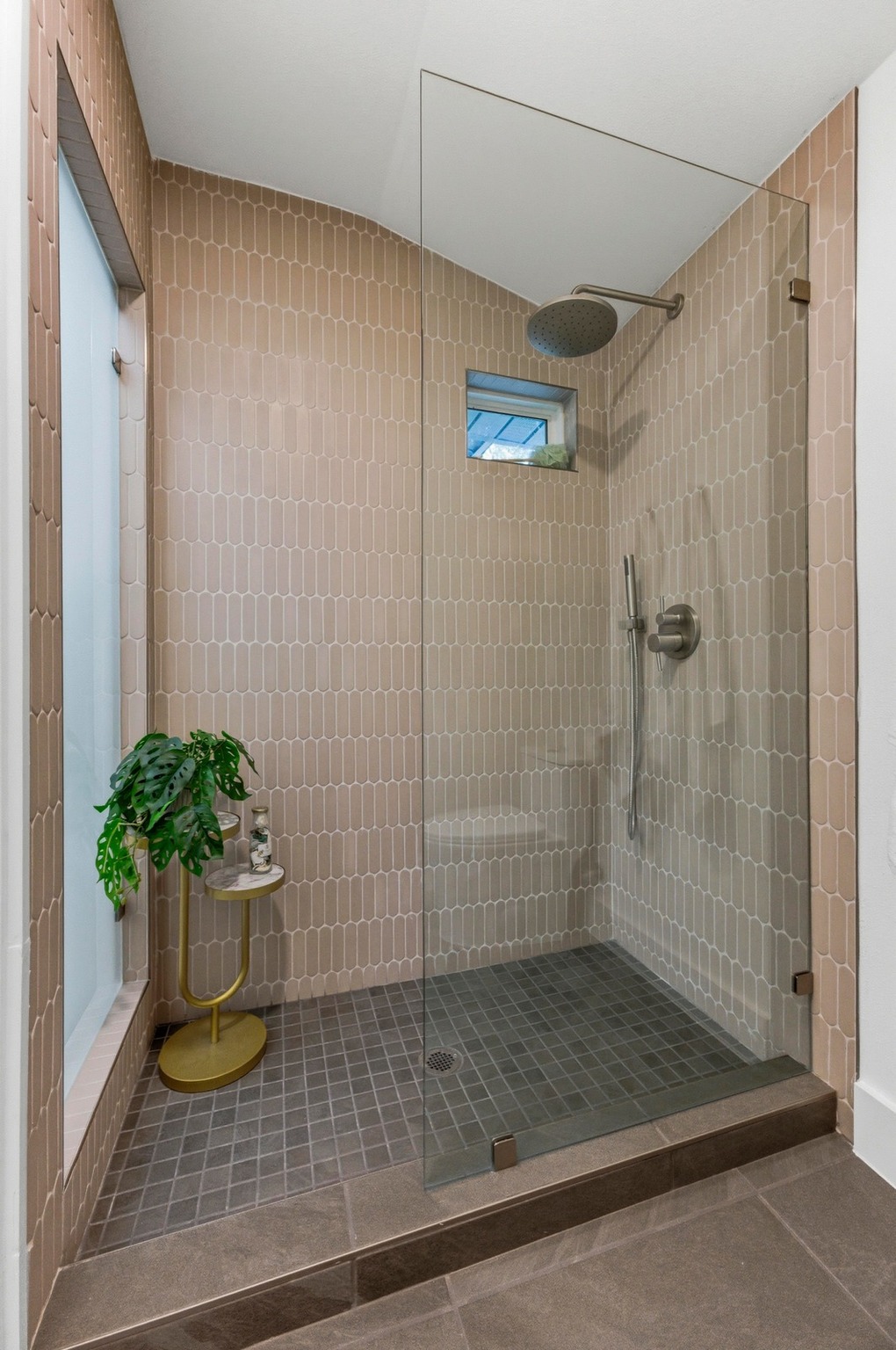 623 Amesbury Lane Austin, TX 78752 - Photo 20 of 34 Primary Bathroom