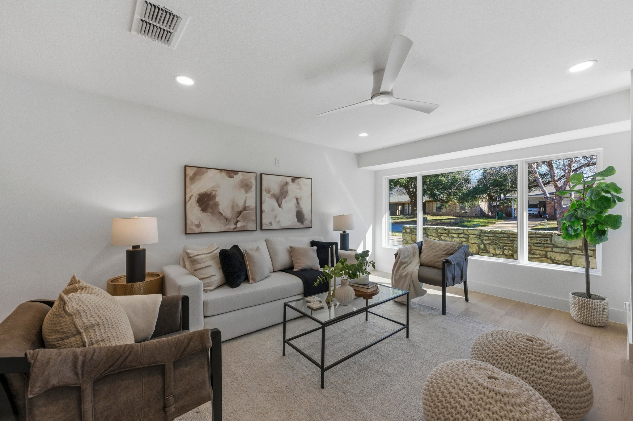 623 Amesbury Lane Austin, TX 78752 - Photo 2 of 34