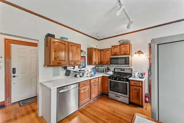 $5,095 | 388 Arborway, Unit 2, Boston, MA 02130