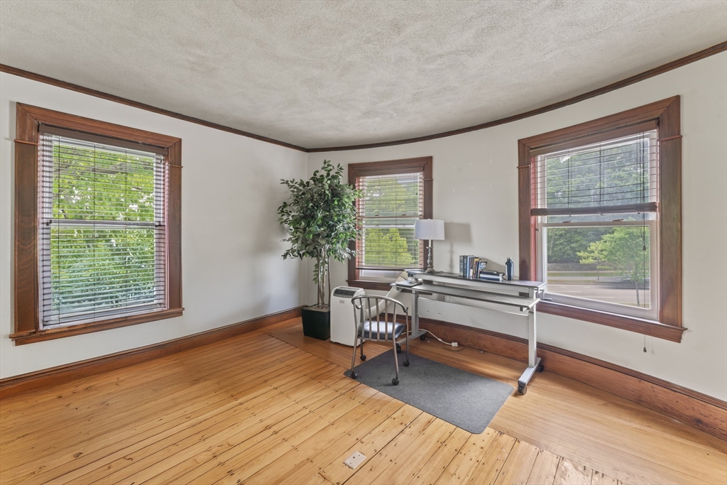 388 Arborway, Unit 2 Boston, MA 02130 - Photo 3 of 20