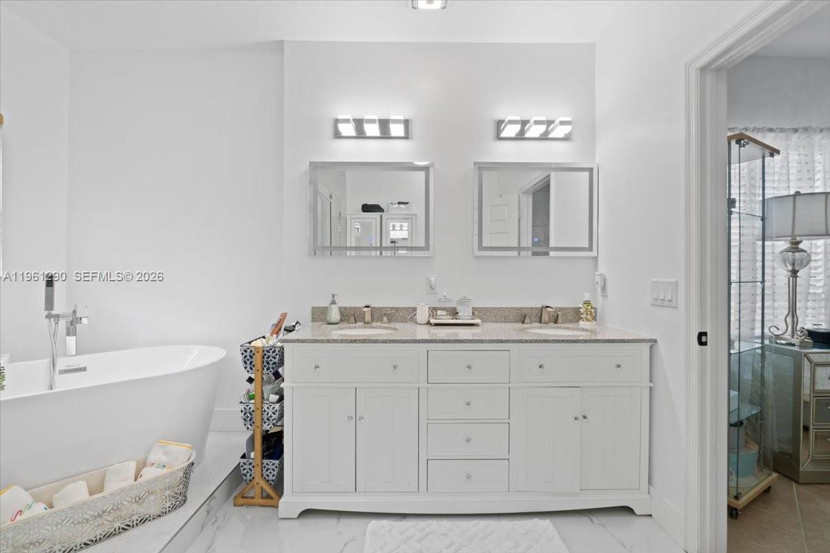 24306 Southwest 113 Passage Homestead, FL 33032 - Photo 8 of 20