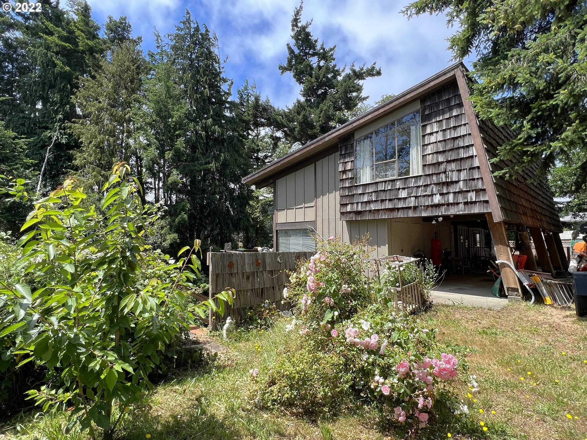 2690 Everett Avenue North Bend, OR 97459 - Photo 1 of 32 front view of a house with a small yard